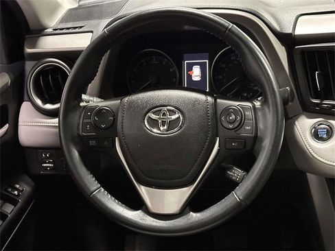 Used 2018 Toyota RAV4 XLE image 19
