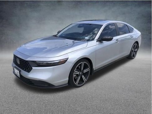 Used 2024 Honda Accord Sport image 4