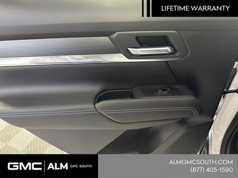 New 2026 GMC Terrain Elevation w/ Elevation Premium Package image 23