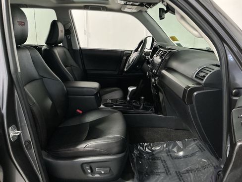 Used 2023 Toyota 4Runner TRD Off-Road Premium w/ Off Road Premium Plus Package AWD/4WD image 27