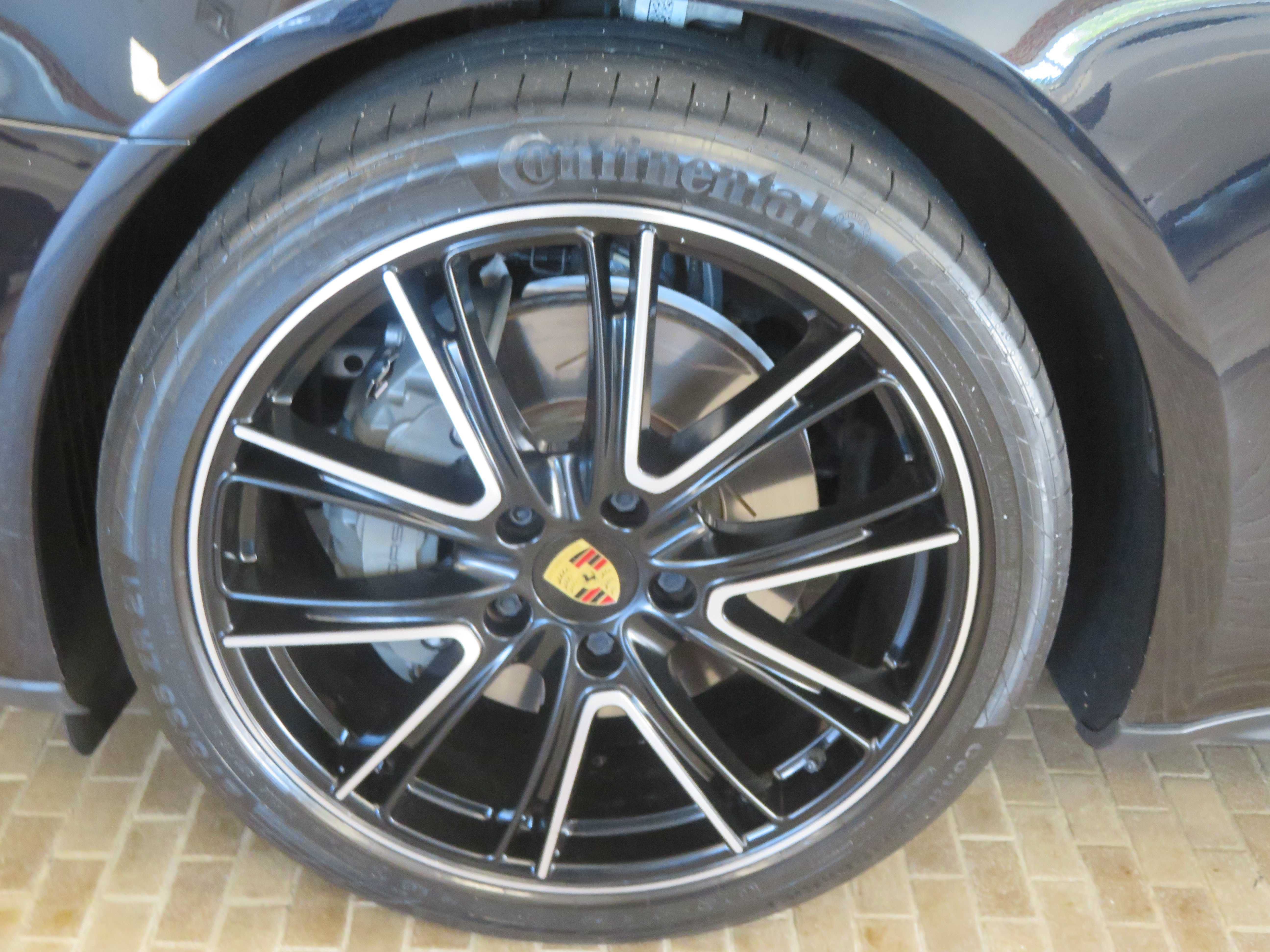 Used 2018 Porsche Panamera 4S AWD/4WD image 7