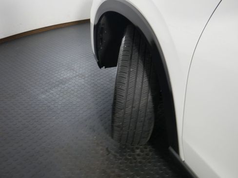 Used 2025 Honda HR-V EX-L image 17