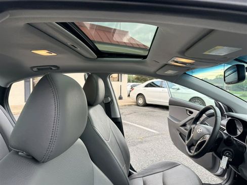 Used 2013 Hyundai Elantra Limited FWD image 13