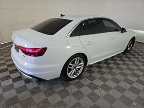 Used 2023 Audi A4 2.0T Premium w/ Convenience Package image 4