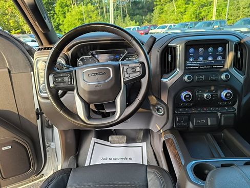 Used 2023 GMC Sierra 3500 Denali w/ Technology Package AWD/4WD image 13