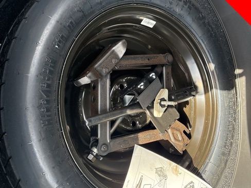 Used 2016 Jeep Cherokee Limited image 30