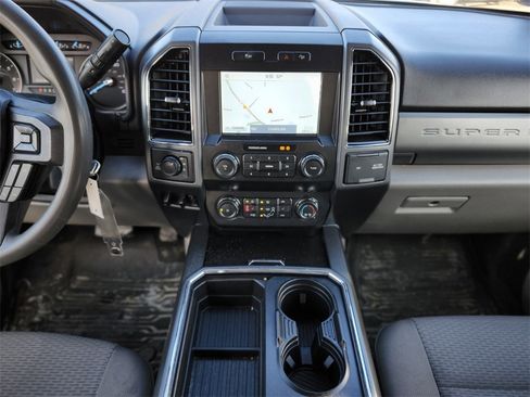 Used 2022 Ford F250 XLT w/ XLT Premium Package image 13
