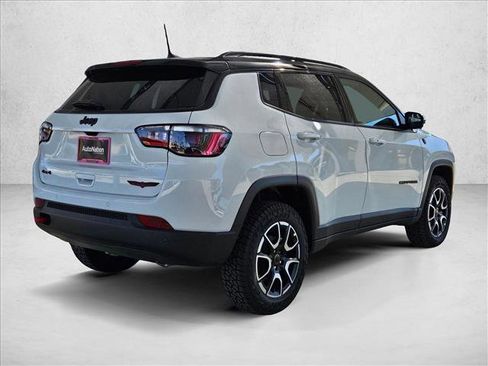 New 2026 Jeep Compass Trailhawk image 2