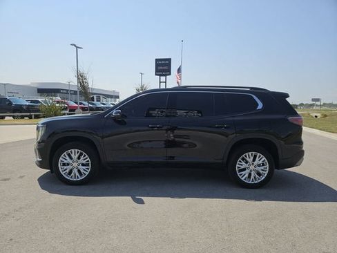 Used 2024 GMC Acadia Elevation w/ Luxury Package FWD image 4