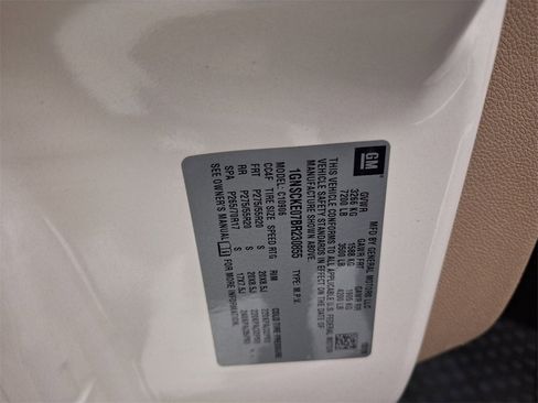 Used 2011 Chevrolet Suburban LTZ image 34