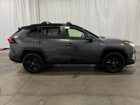 Used 2019 Toyota RAV4 XSE AWD/4WD image 3