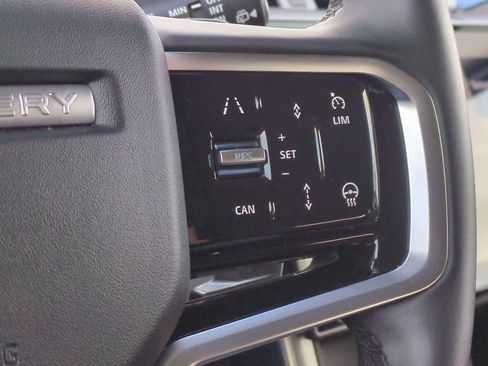 Used 2025 Land Rover Discovery Sport S image 25