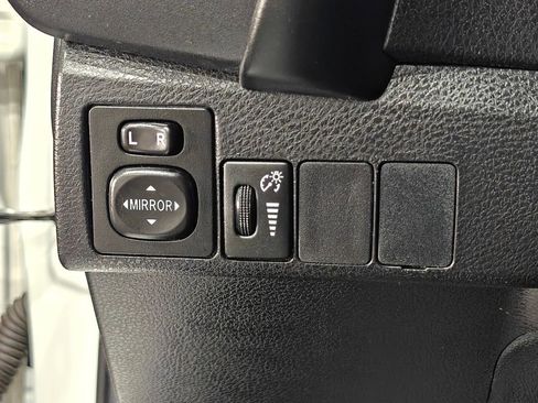 Used 2019 Toyota Corolla LE image 14