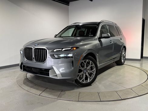 Used 2024 BMW X7 xDrive40i image 1