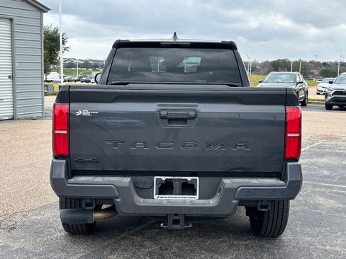Used 2025 Toyota Tacoma SR5 image 5