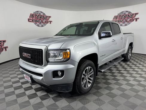 Used 2016 GMC Canyon SLT w/ Driver Alert Package AWD/4WD image 3