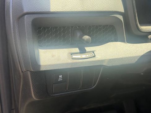 Used 2024 Honda CR-V EX image 11