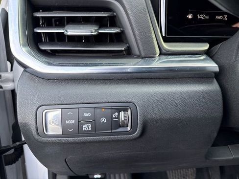 Used 2025 GMC Terrain Elevation AWD/4WD image 25