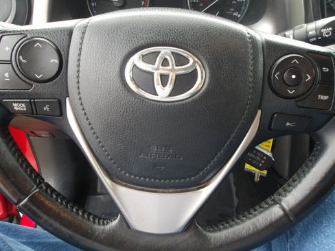 Used 2017 Toyota RAV4 XLE image 20
