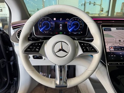 Used 2023 Mercedes-Benz EQE 500 4MATIC Sedan image 23