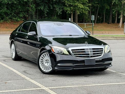 Used 2019 Mercedes-Benz S 560 Sedan w/ Premium Package image 5