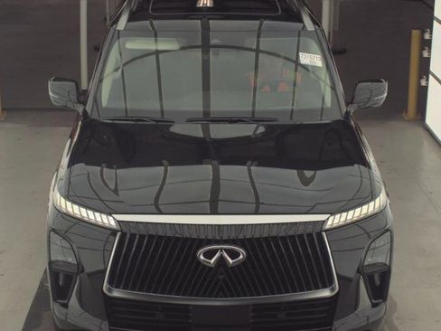 Certified 2025 INFINITI QX80 Luxe image 1