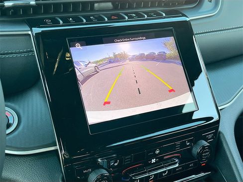 New 2025 Jeep Grand Cherokee L Altitude image 13