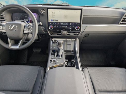 Used 2026 Lexus GX 550 w/ Accessory Package (2T) image 19