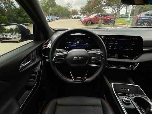 Used 2025 Chevrolet Equinox RS w/ Safety and Technology Package FWD image 12