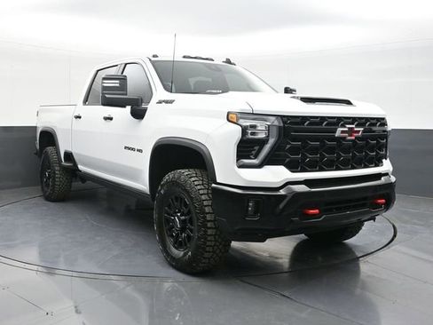 New 2026 Chevrolet Silverado 2500 ZR2 w/ LPO, Dark Essentials Package image 21