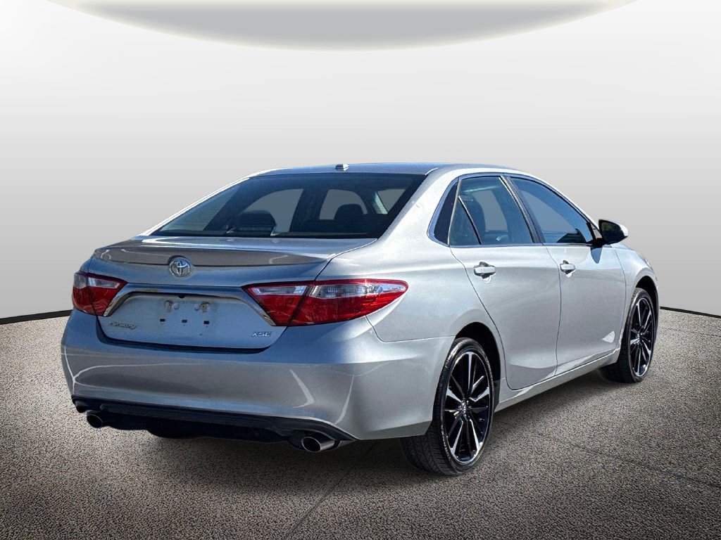 Used 2017 Toyota Camry XSE FWD image 2
