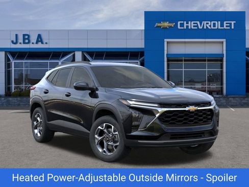 New 2026 Chevrolet Trax LT w/ Driver Confidence Package image 7