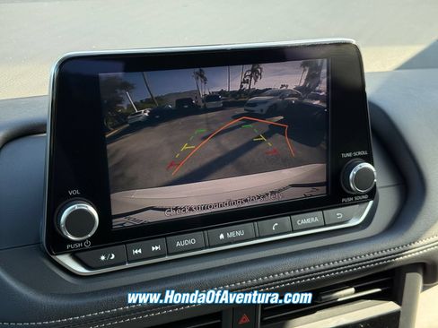 Used 2024 Nissan Rogue S AWD/4WD image 26