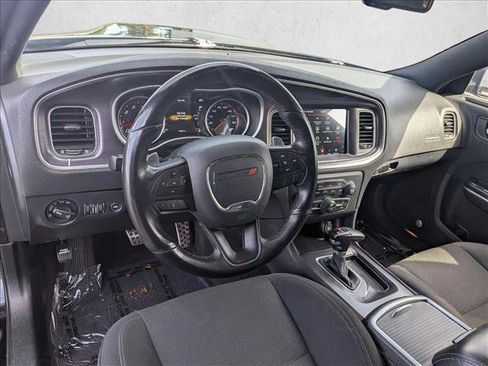 Used 2018 Dodge Charger R/T Scat Pack w/ Beats Audio Group RWD image 10