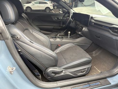 Used 2025 Ford Mustang Dark Horse RWD image 5