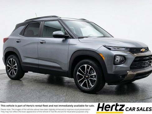 Used 2025 Chevrolet TrailBlazer LT image 1