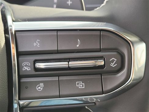 New 2026 GMC Acadia Denali w/ Super Cruise Package image 19