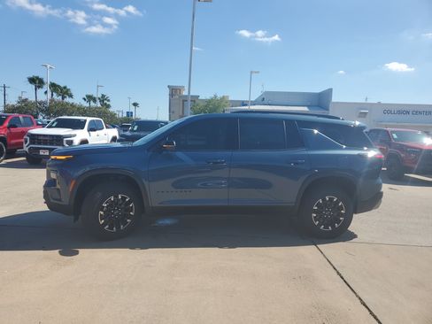 New 2026 Chevrolet Traverse Z71 w/ Enhanced Driving Package AWD/4WD image 4