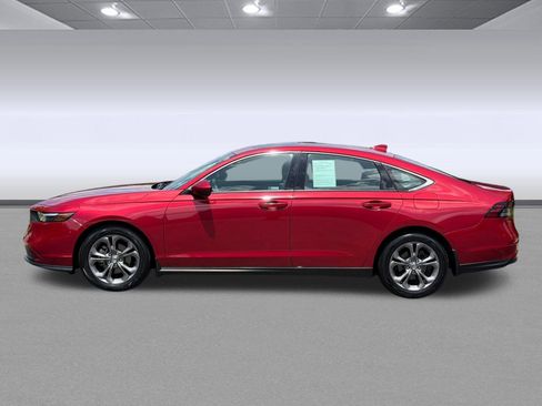 Used 2024 Honda Accord EX image 2