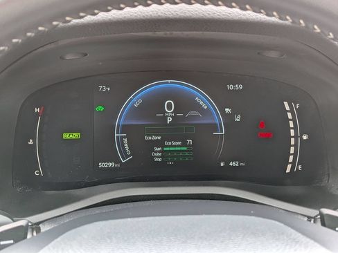 Used 2025 Toyota Camry SE FWD image 19