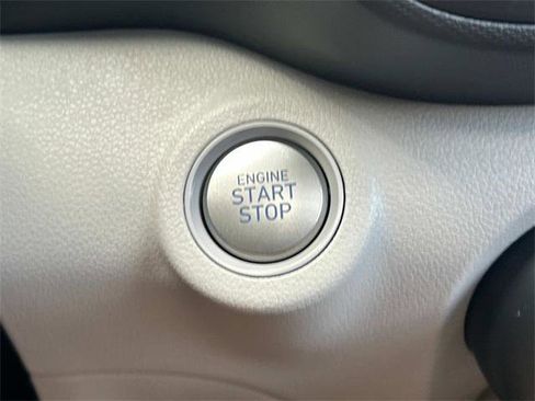 New 2025 Hyundai Venue SEL image 12