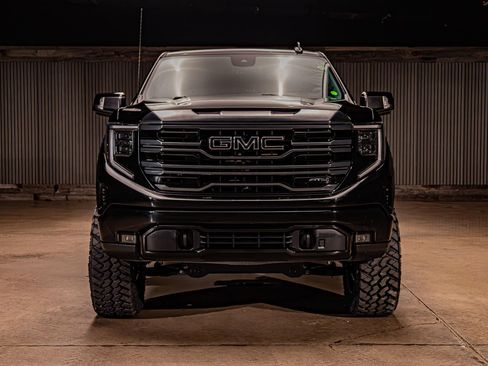 Used 2022 GMC Sierra 1500 AT4 AWD/4WD image 4