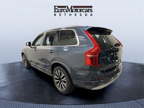 Used 2022 Volvo XC90 T5 Momentum w/ Advanced Package image 3