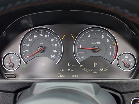 Used 2015 BMW M4 Convertible w/ Executive Package image 23