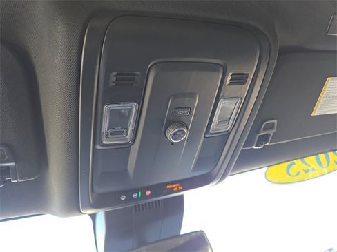 Used 2025 Chevrolet Tahoe LT image 27