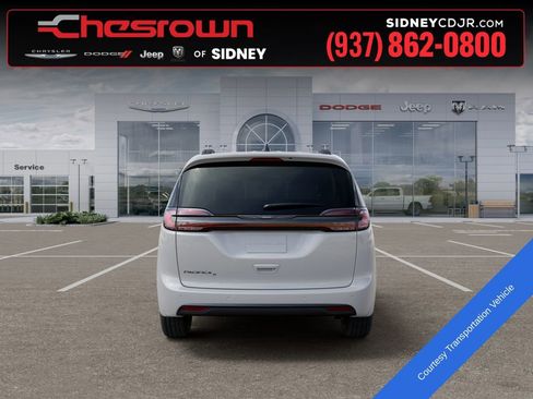 New 2026 Chrysler Pacifica Select w/ S Appearance Package image 7