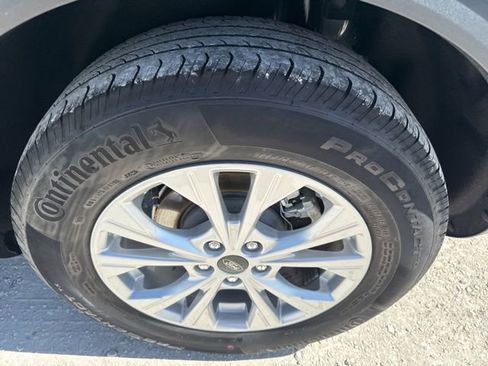 Used 2025 Ford Escape Active AWD/4WD image 10