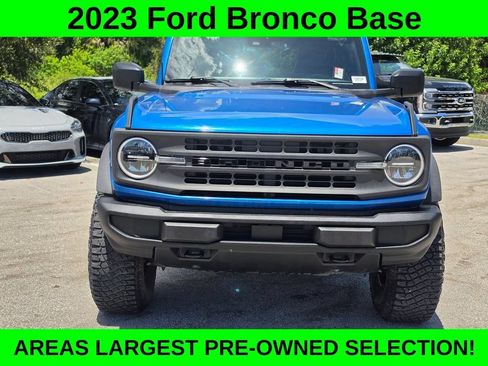 Used 2023 Ford Bronco 2-Door AWD/4WD image 2