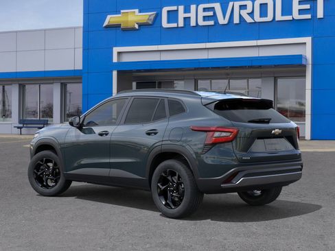 New 2026 Chevrolet Trax LT image 3