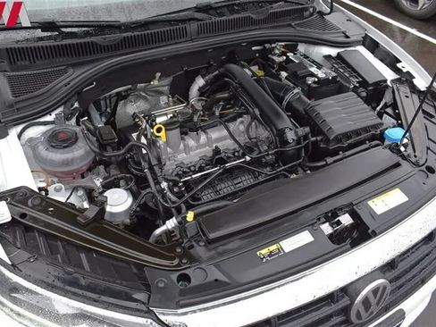 Used 2021 Volkswagen Jetta R-Line w/ R-Line Cold Weather Package FWD image 33